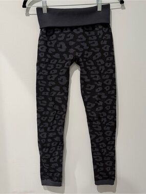 Girls' Black Leopard Print Leggings